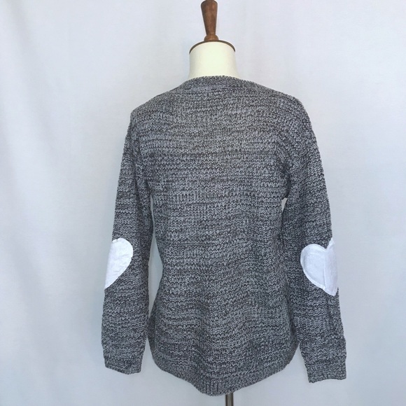 Gray Knitted Sweater with White Heart Patch Sleeve - Picture 5 of 7